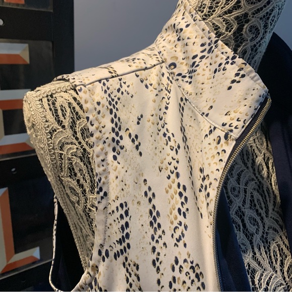 Greg Norman Women’s Golf Vest - Picture 4 of 7